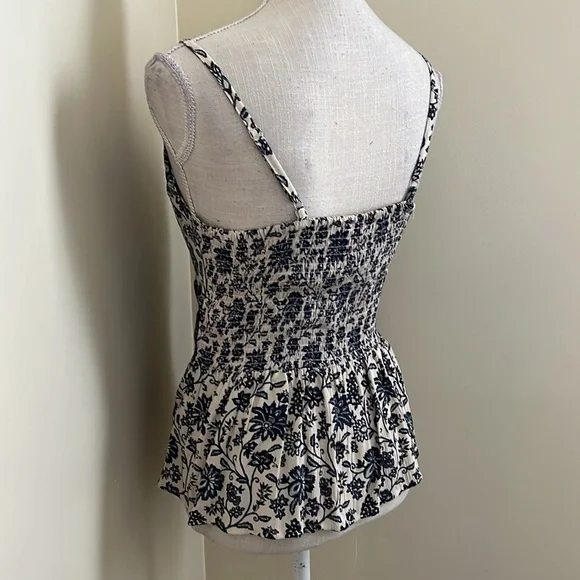 🆕 Angie Sleeveless V-Neck Knot Front Keyhole Border Print - Picture 9 of 12